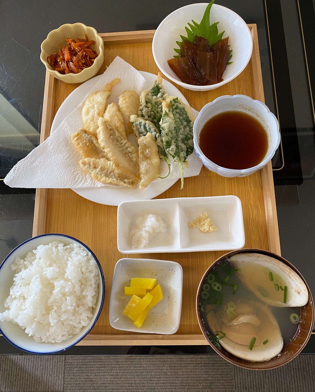 朝どれキスの天ぷらとハマグリの吸い物ランチ